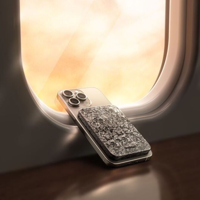 SHARGE Carbon Mag Carbon Fiber Ultra-Slim 5000 mah Powerbank image number 15
