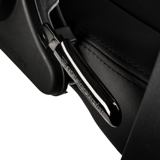noblechairs HERO Gaming Stuhl - Black Edition image number 17