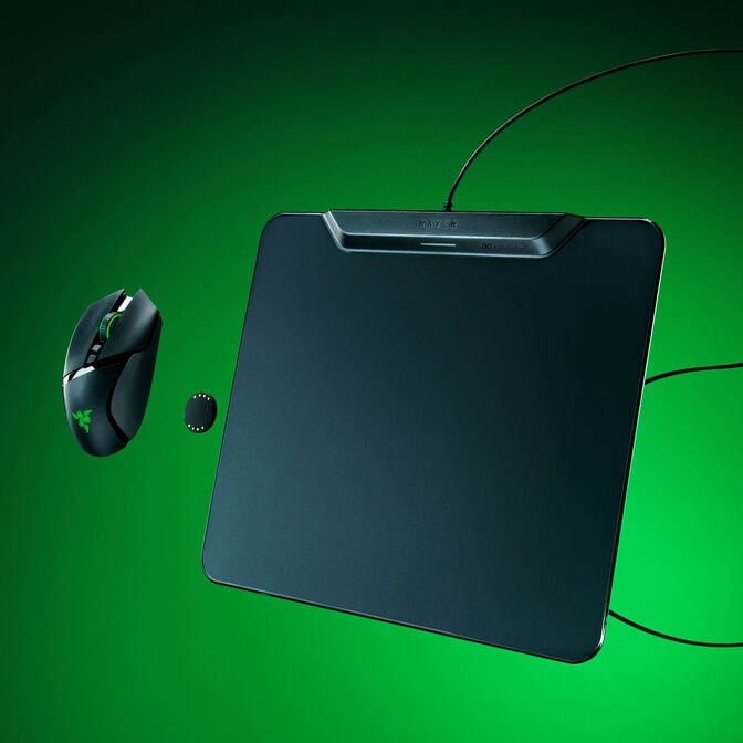 Razer HyperFlux V2 Wireless Charging Mousepad - Hard Surface image number 8