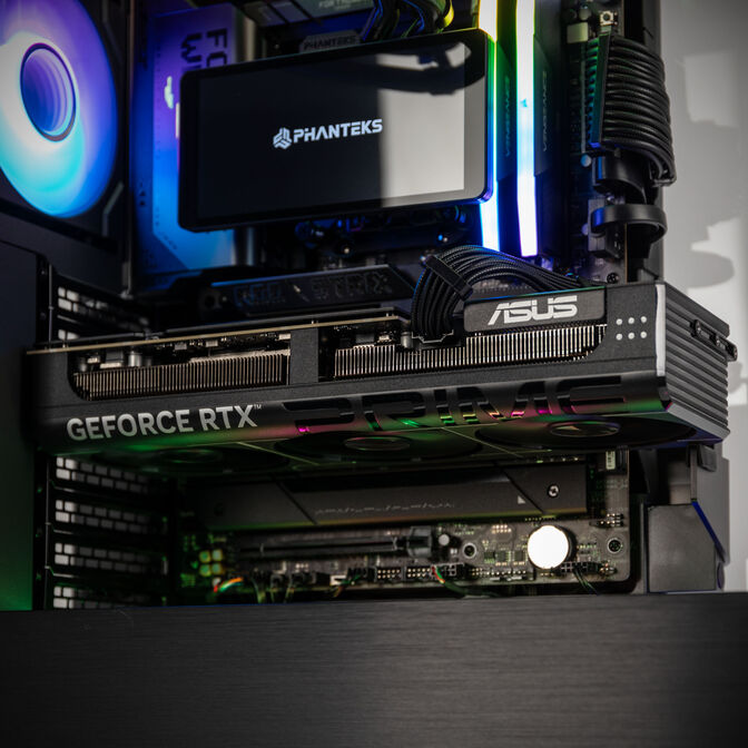 Gaming PC, AMD Ryzen 7 9850X3D, 32 GB RAM, GeForce RTX 5080 - King Deal image number 5