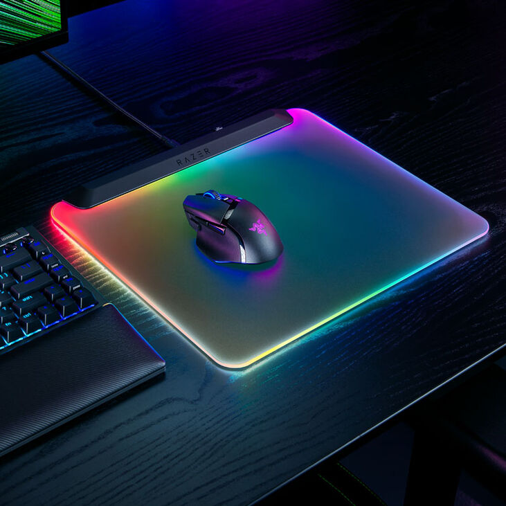 Razer Firefly V2 Pro - Multi-zone Chroma Gaming Mauspad - schwarz image number 2