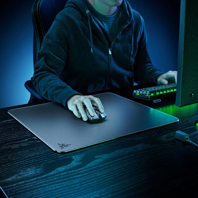 Razer Atlas Tempered Glass Gaming Mousepad - black image number 2