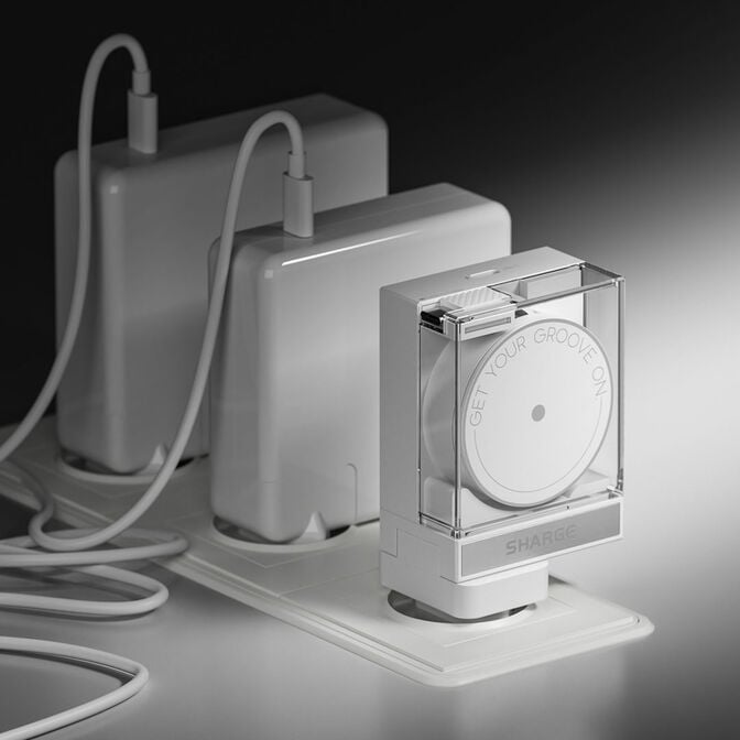SHARGE Retractable 65W Charger EU PLUG - White image number 5