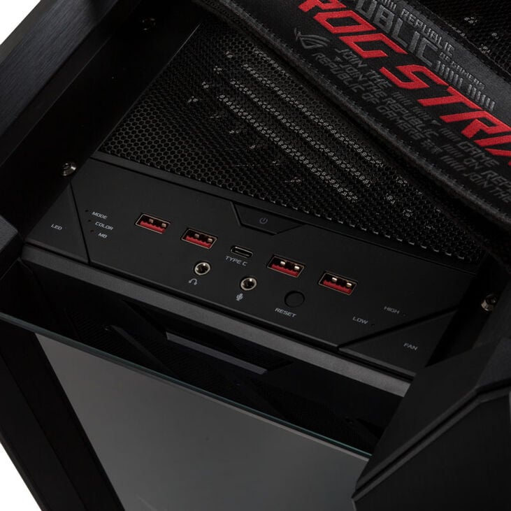ASUS ROG Strix Helios Mid Tower, Tempered Glass - Black image number 4