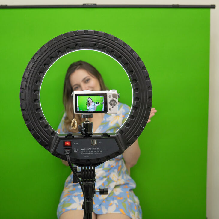 Streamplify SCREEN LIFT Green Screen, 150 x 200cm, hydraulisch, rollbar image number 2