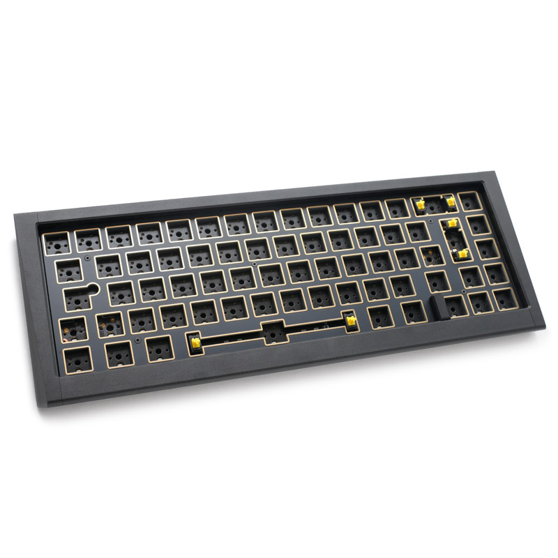 The image shows the Ducky Outlaw 65.